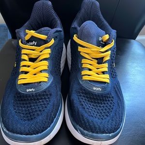 Gravity defyer sneakers